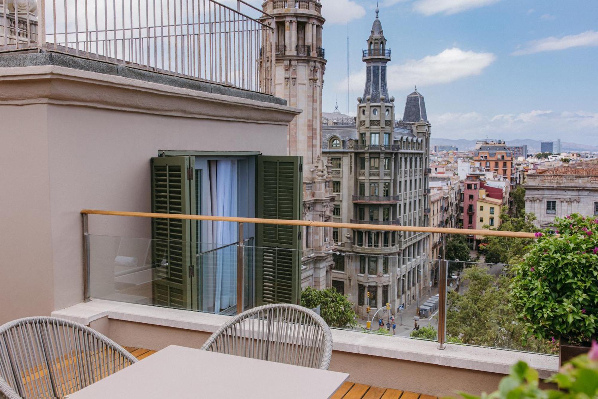 Duquesa Suites Landmark Hotel By Grup Duquessa — Photos 1